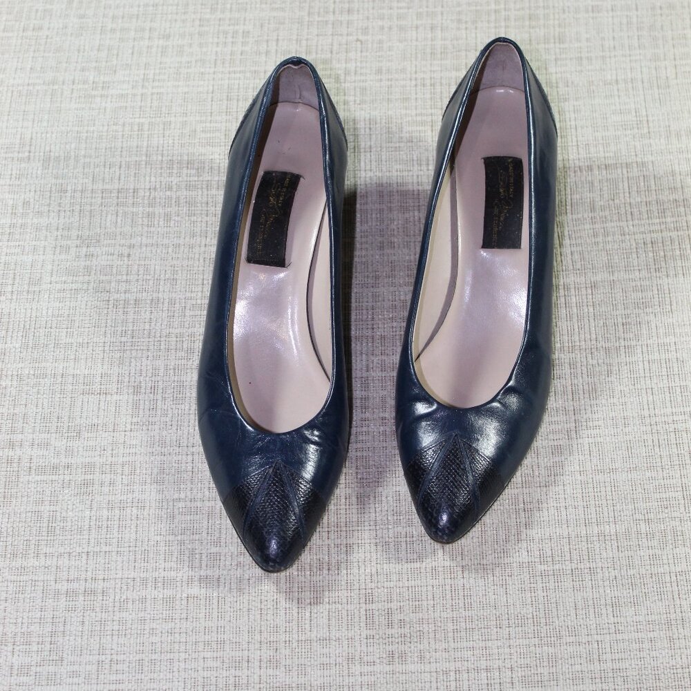 Vintage Bruno Magli Size 9AA Navy Blue Heels
